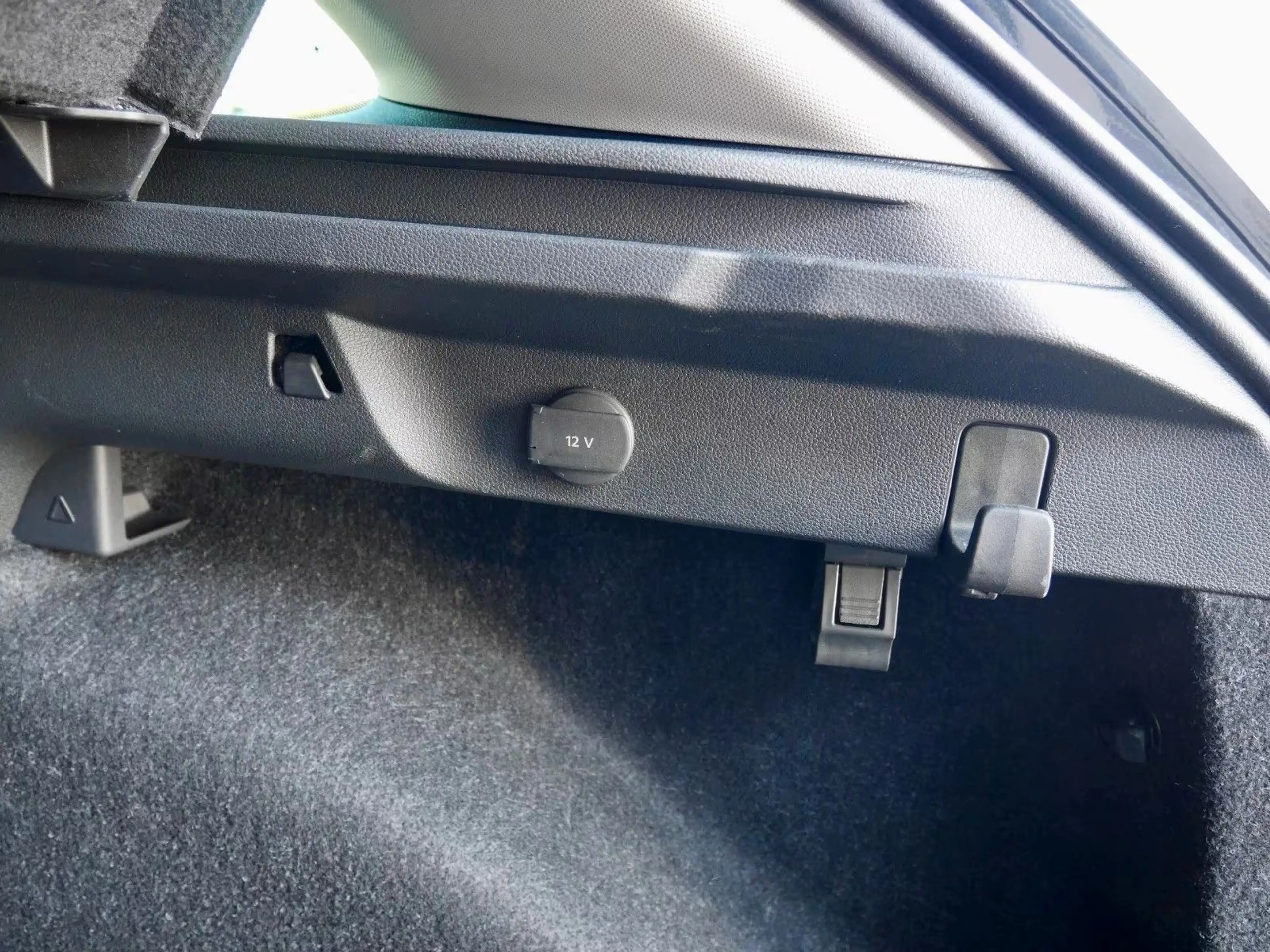 Skoda Scala 1.0 TSI DSG "Selection"+Matrix+Kamera+App — photo 13