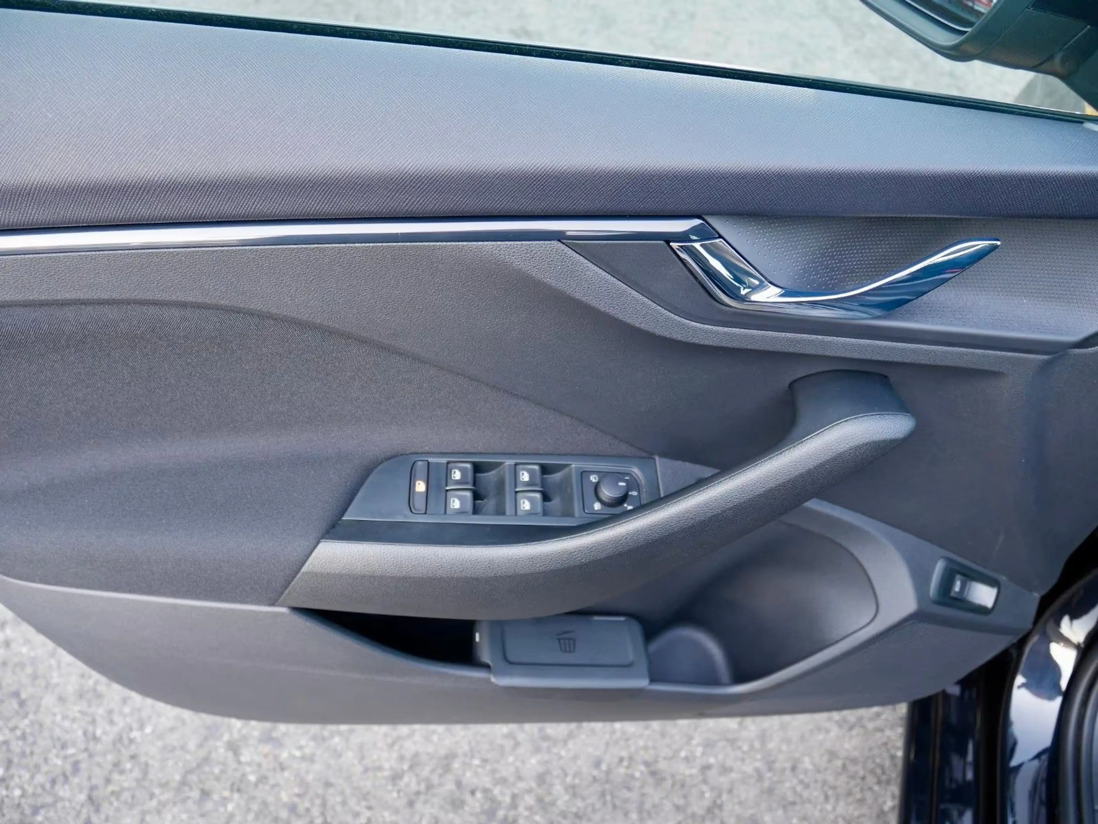 Skoda Scala 1.0 TSI DSG "Selection"+Matrix+Kamera+App — photo 15
