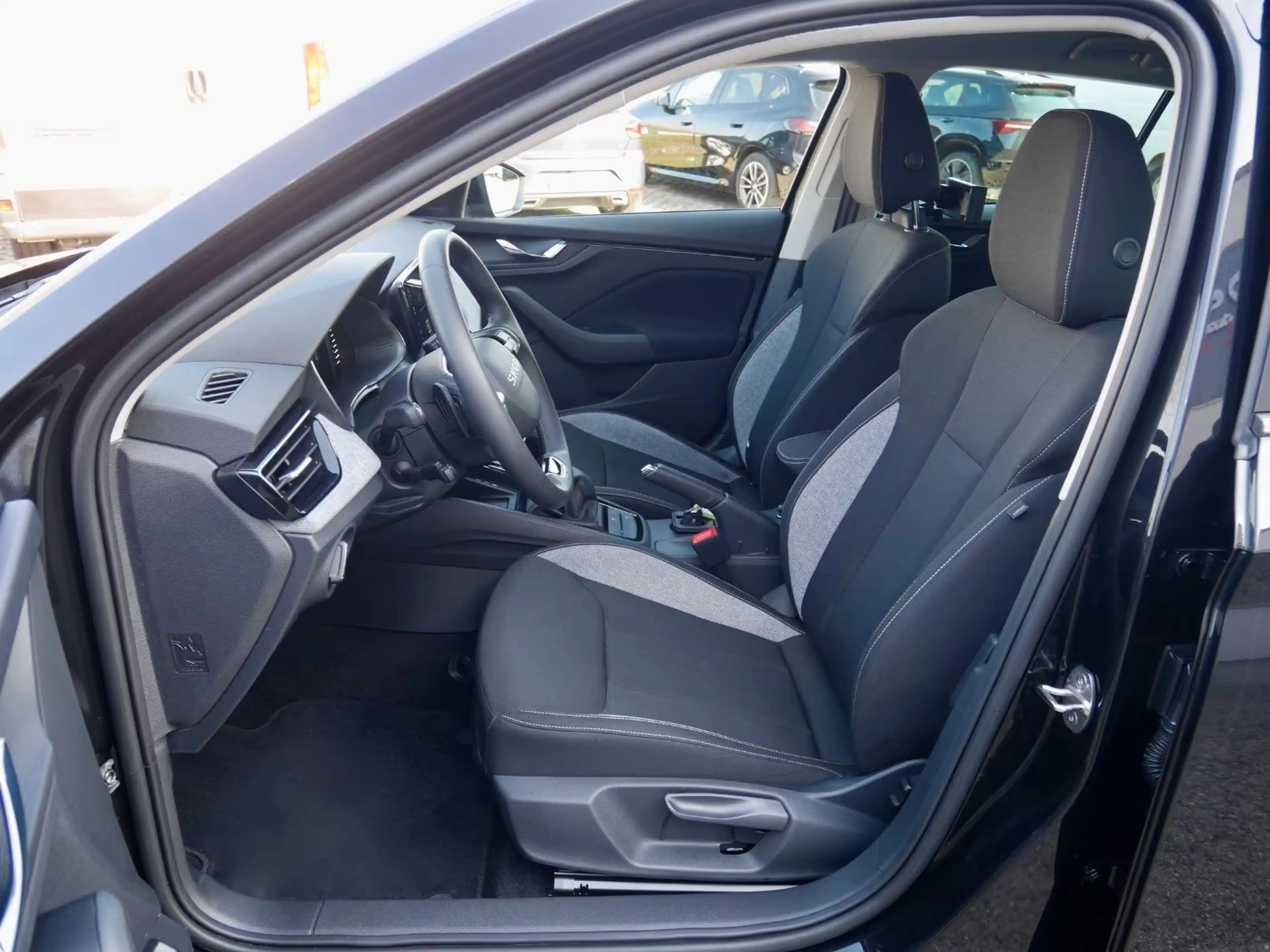 Skoda Scala 1.0 TSI DSG "Selection"+Matrix+Kamera+App — photo 14