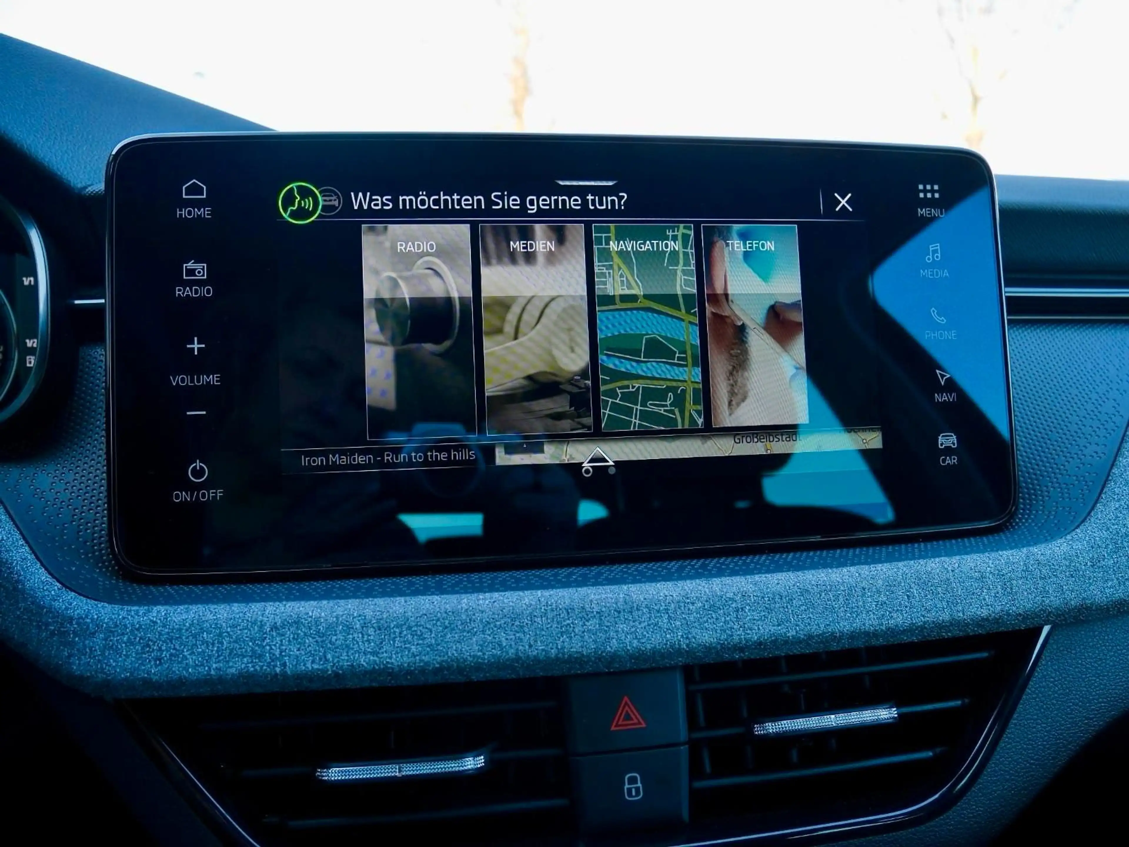 Skoda Scala 1.0 TSI DSG "Selection"+Matrix+Kamera+App — photo 39
