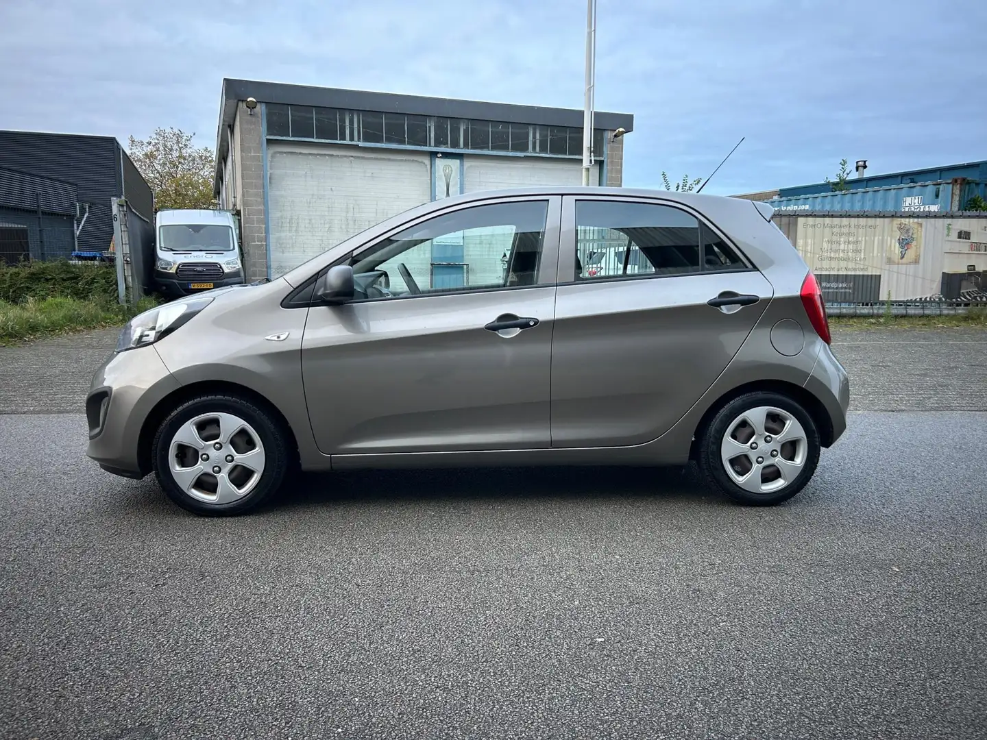 Kia Picanto 1.0 CVVT ComfortLine Grijs - 2