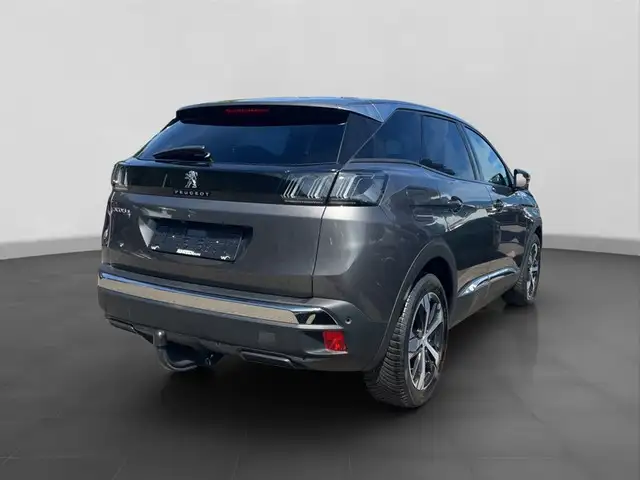 Peugeot 3008 view 5