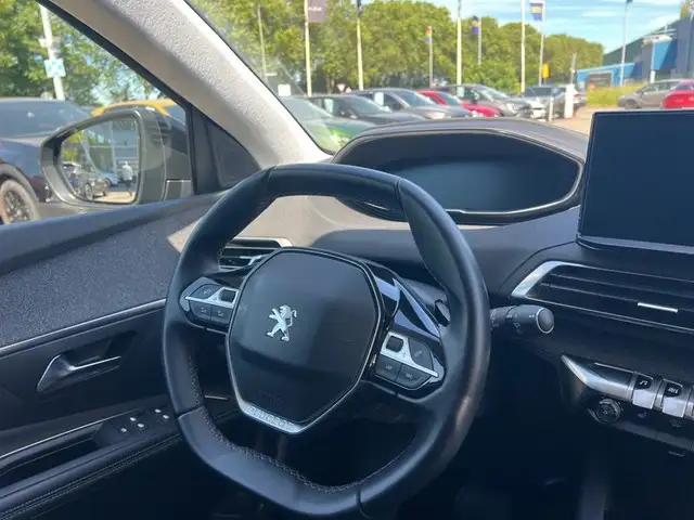 Peugeot 3008 view 12