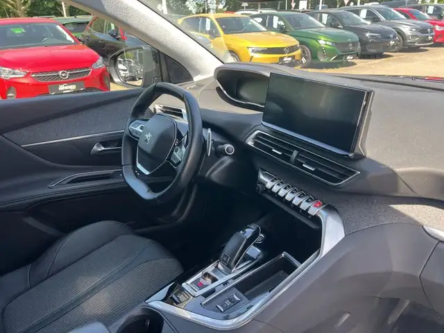 Peugeot 3008 view 10