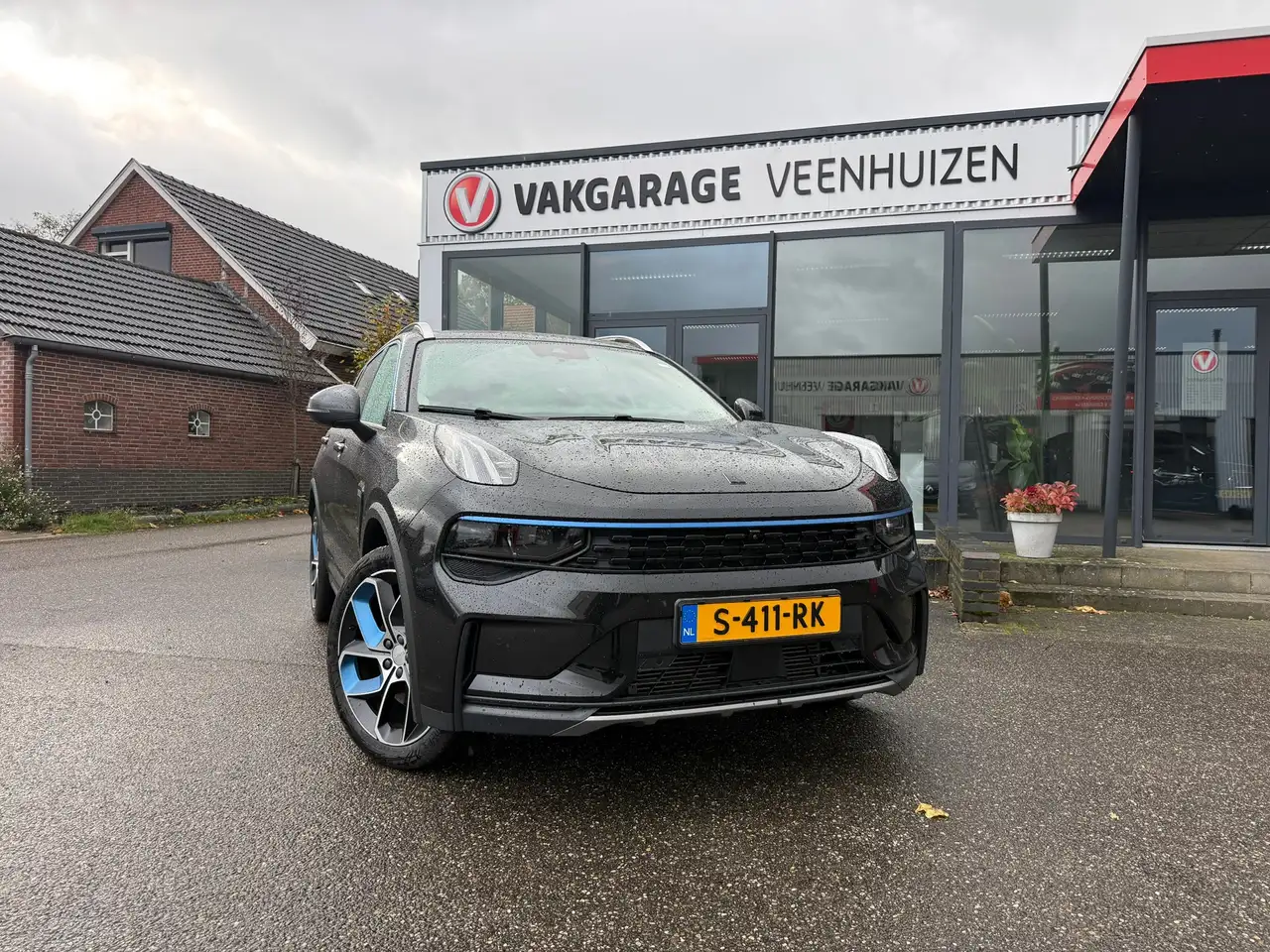 Lynk & Co 01