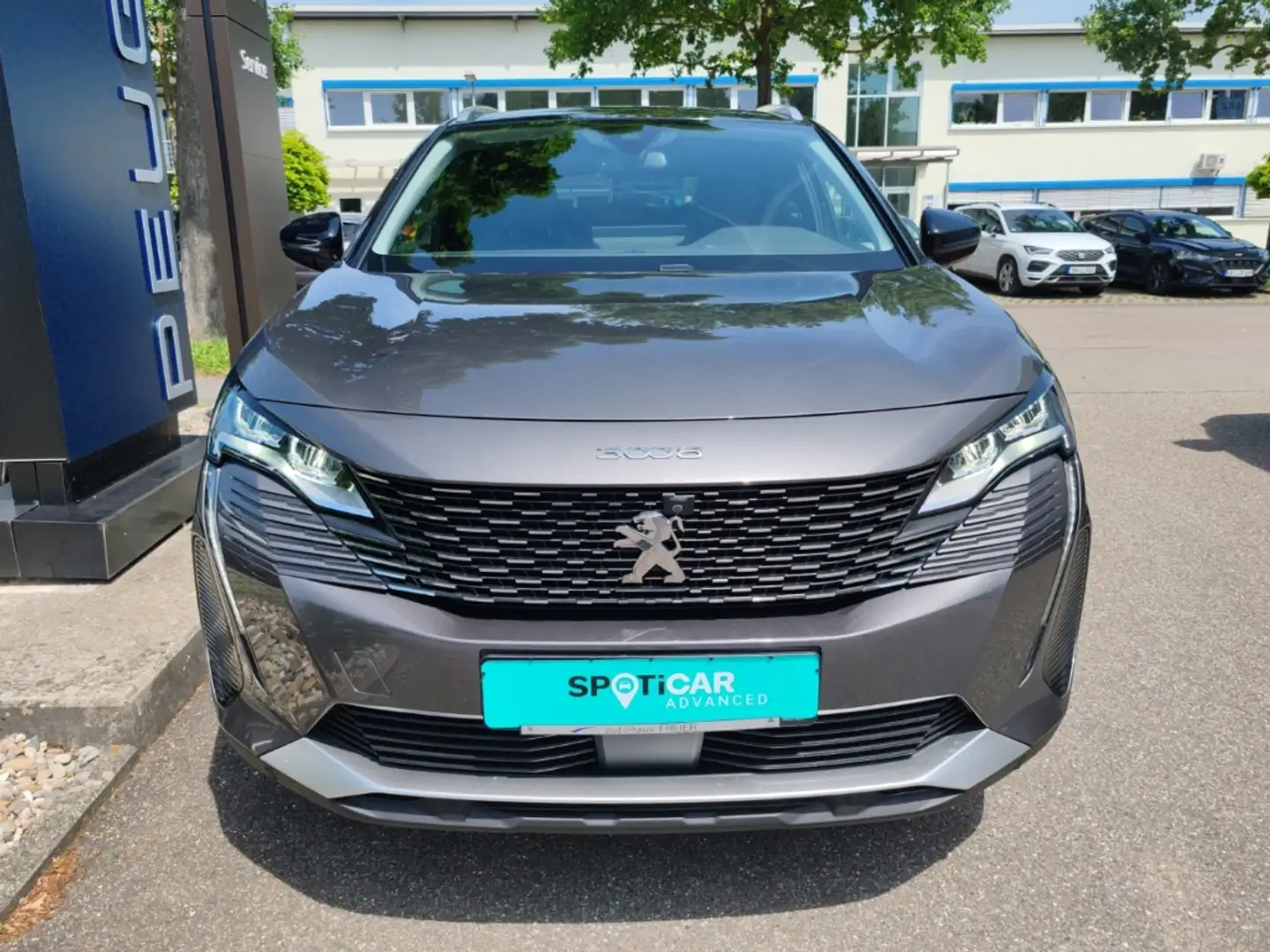 Peugeot 3008 Allure Pack 1.2 PureTech 130 EU6d Navi Digitales C Grau - 2