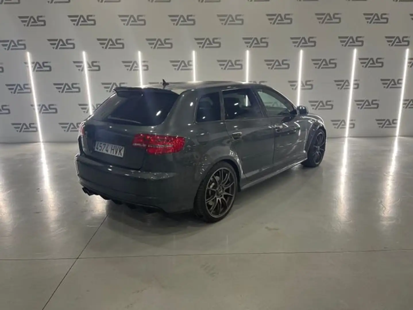 Audi RS3 Sportback 2.5 TFSI quattro S-Tronic Grau - 2