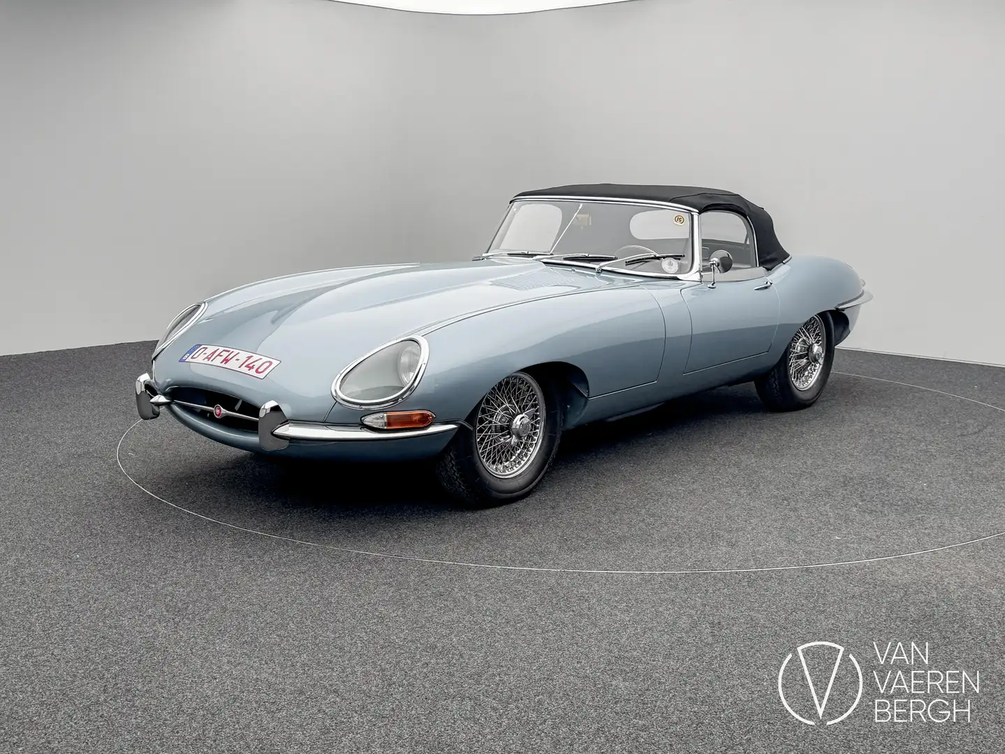 Jaguar E-Type 3.8L Classic Driver Restored Blue - 2