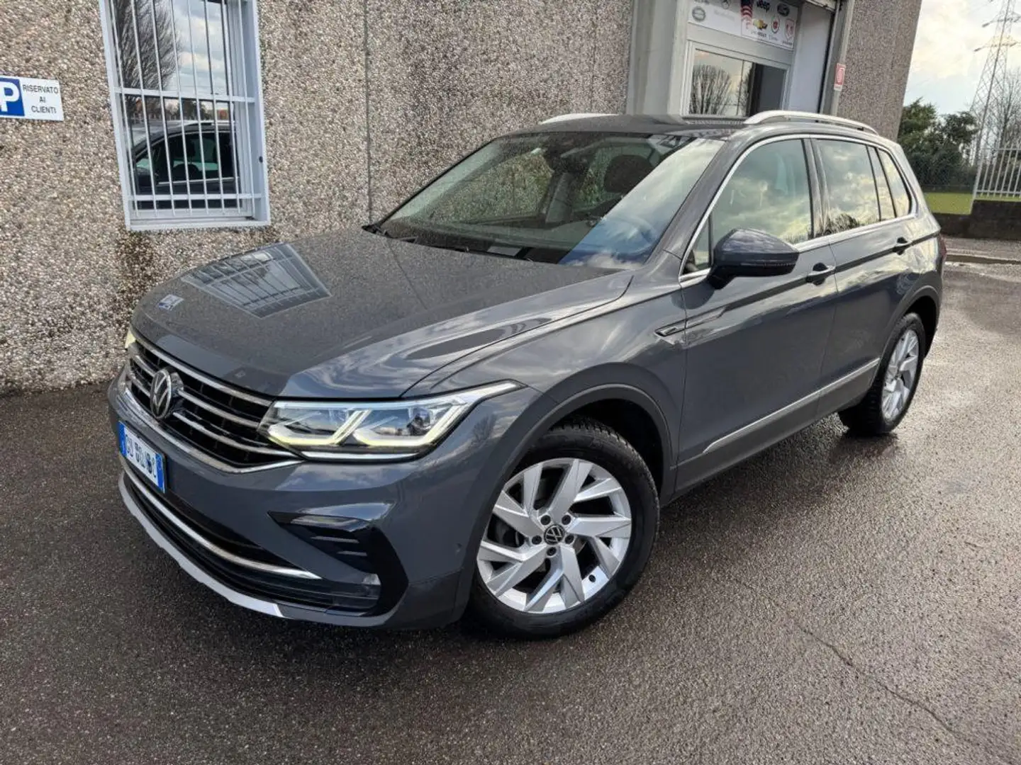 Volkswagen Tiguan 1.5 TSI 150 CV DSG ACT Elegance"IQ-LED"RADAR"FULL" Grigio - 2