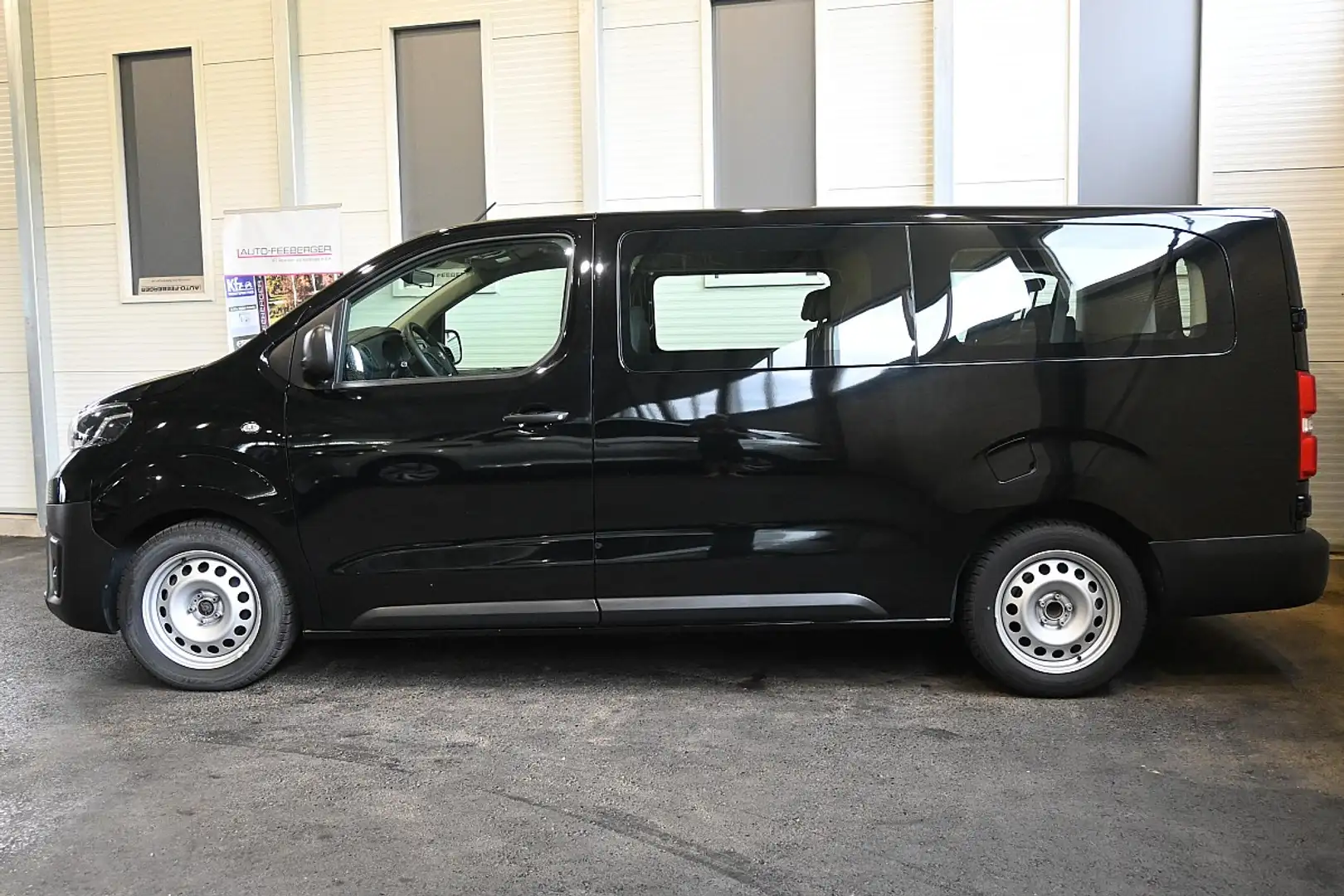 Toyota Proace 2,0 D-4D 150 Lang Climatronic,Navi,Tempomat,9-S... Grau - 2