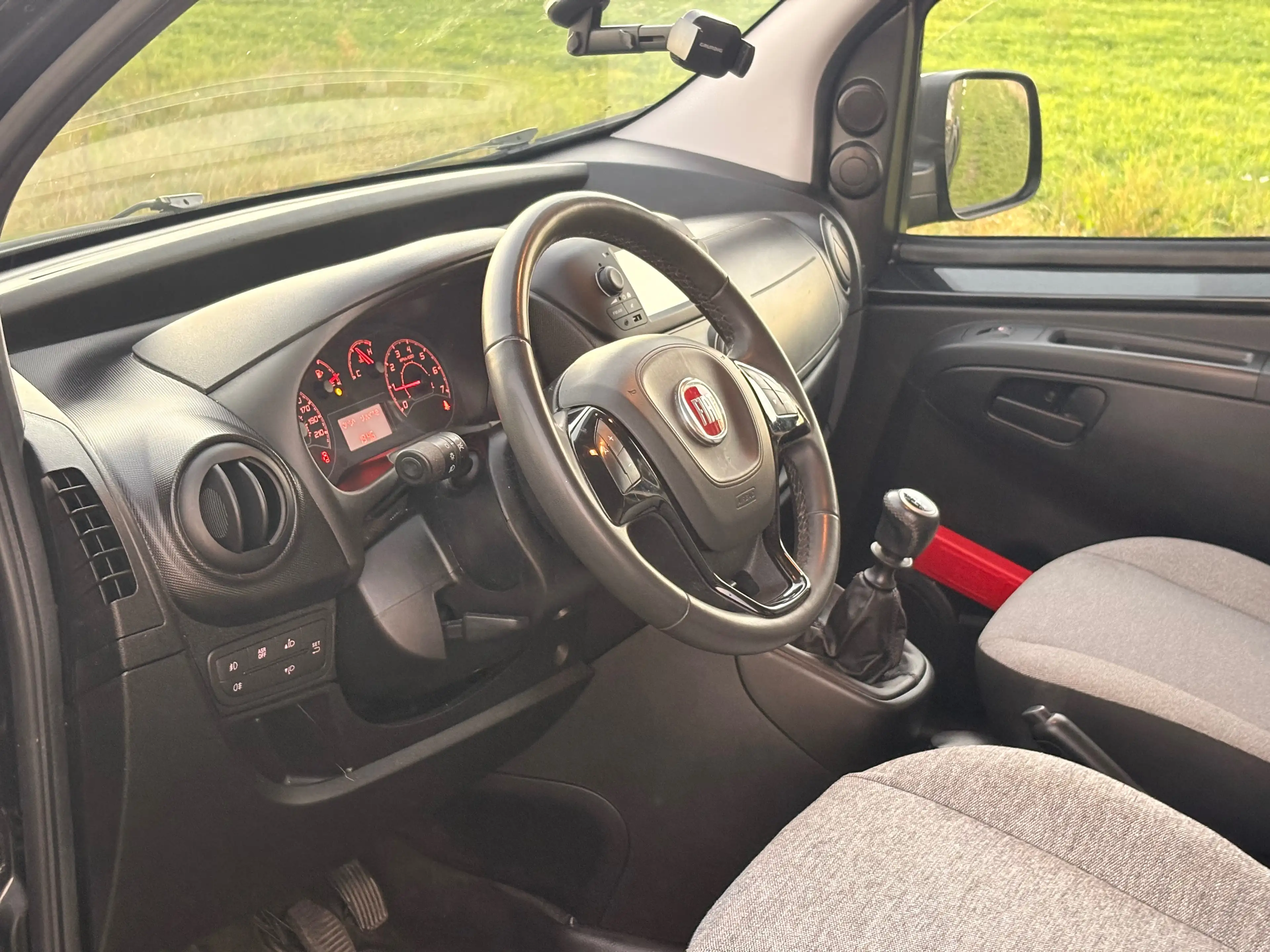 Fiat Fiorino 1.4i 78.000 km - 2019 - Euro 6d - Airco - Propre - Garantie — photo 12