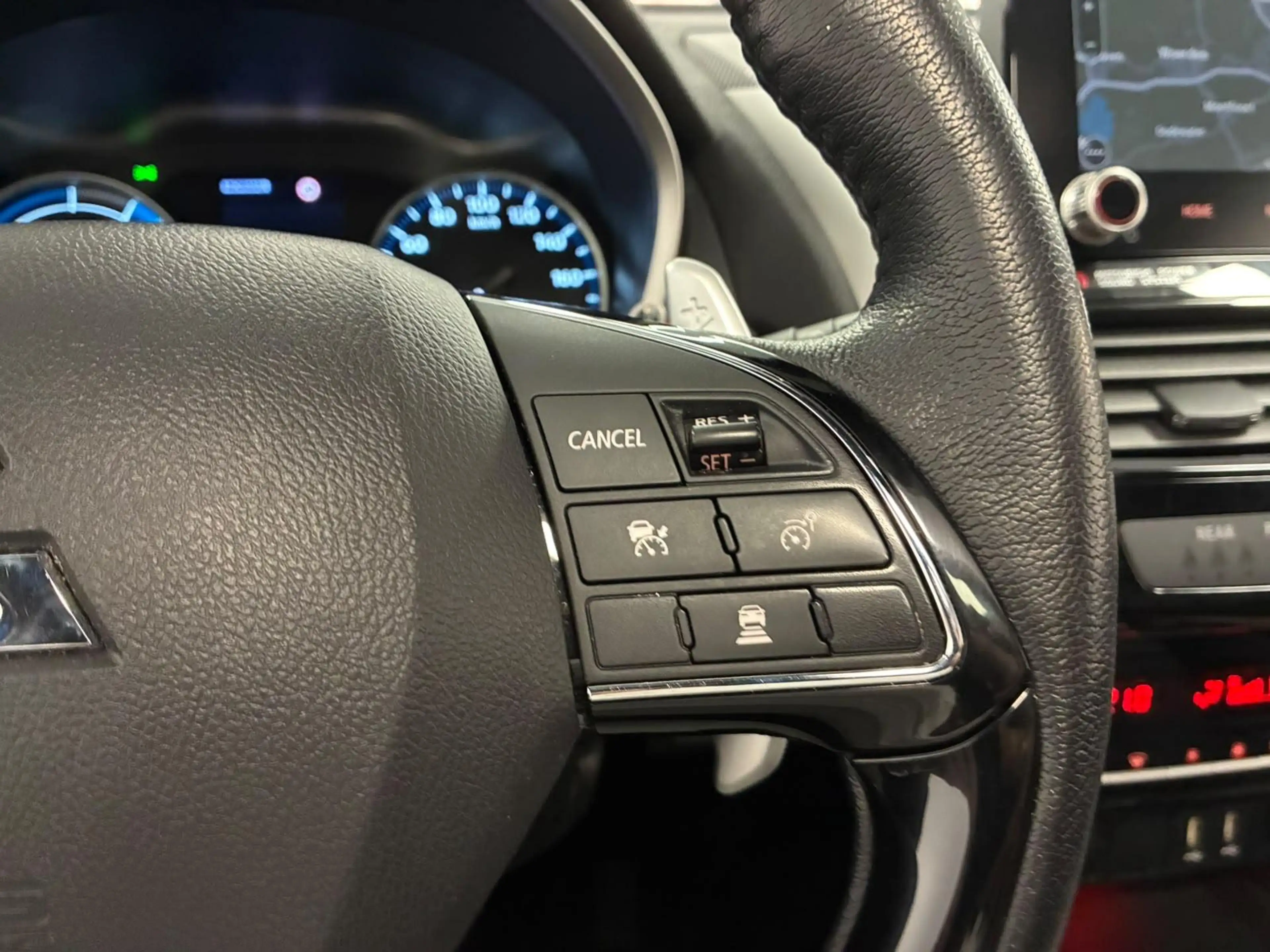Mitsubishi Eclipse Cross 2.4 PHEV Instyle | Panoramadak | Leder | 360º Came — photo 22