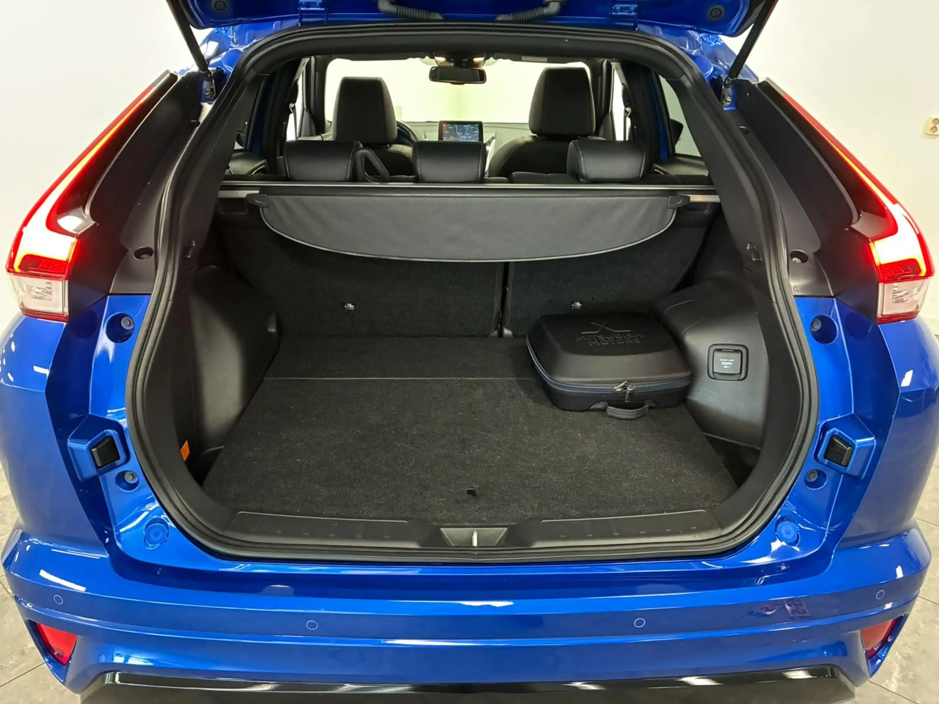 Mitsubishi Eclipse Cross 2.4 PHEV Instyle | Panoramadak | Leder | 360º Came — photo 9