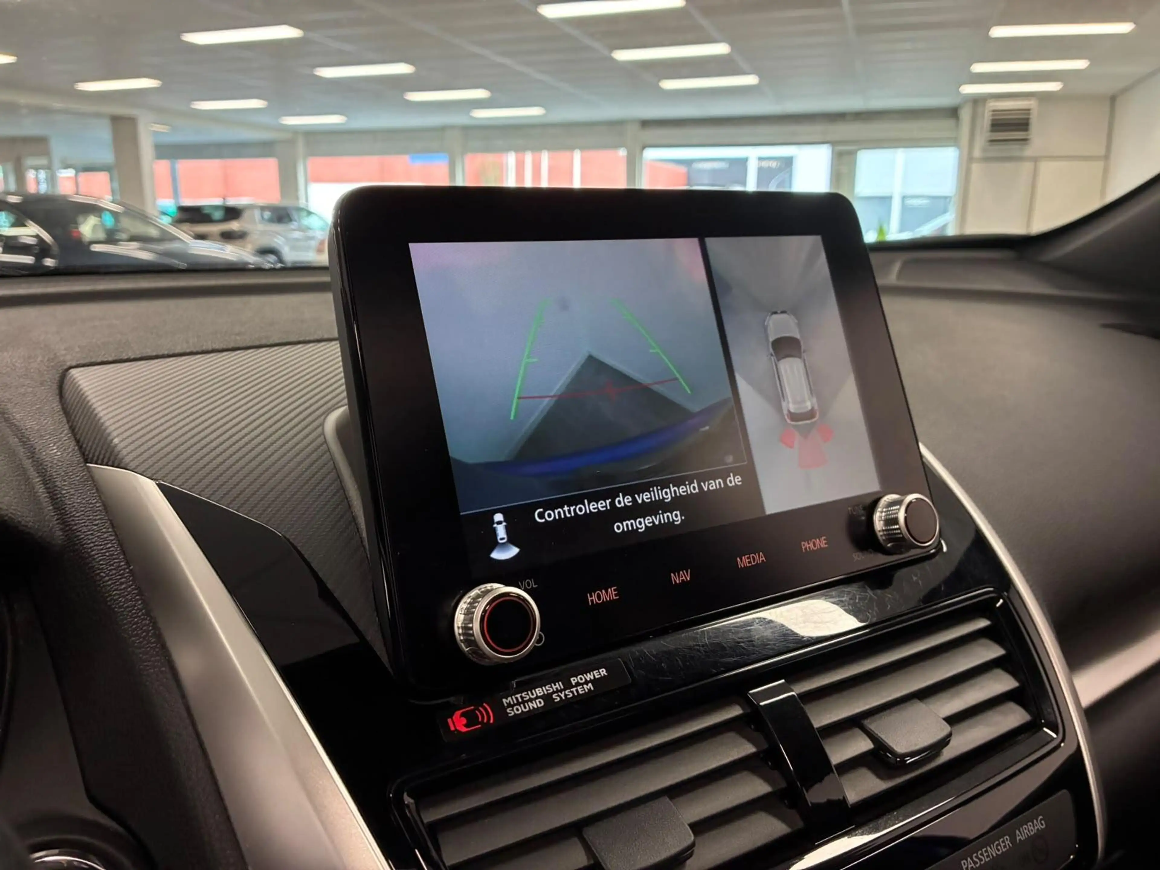Mitsubishi Eclipse Cross 2.4 PHEV Instyle | Panoramadak | Leder | 360º Came — photo 12