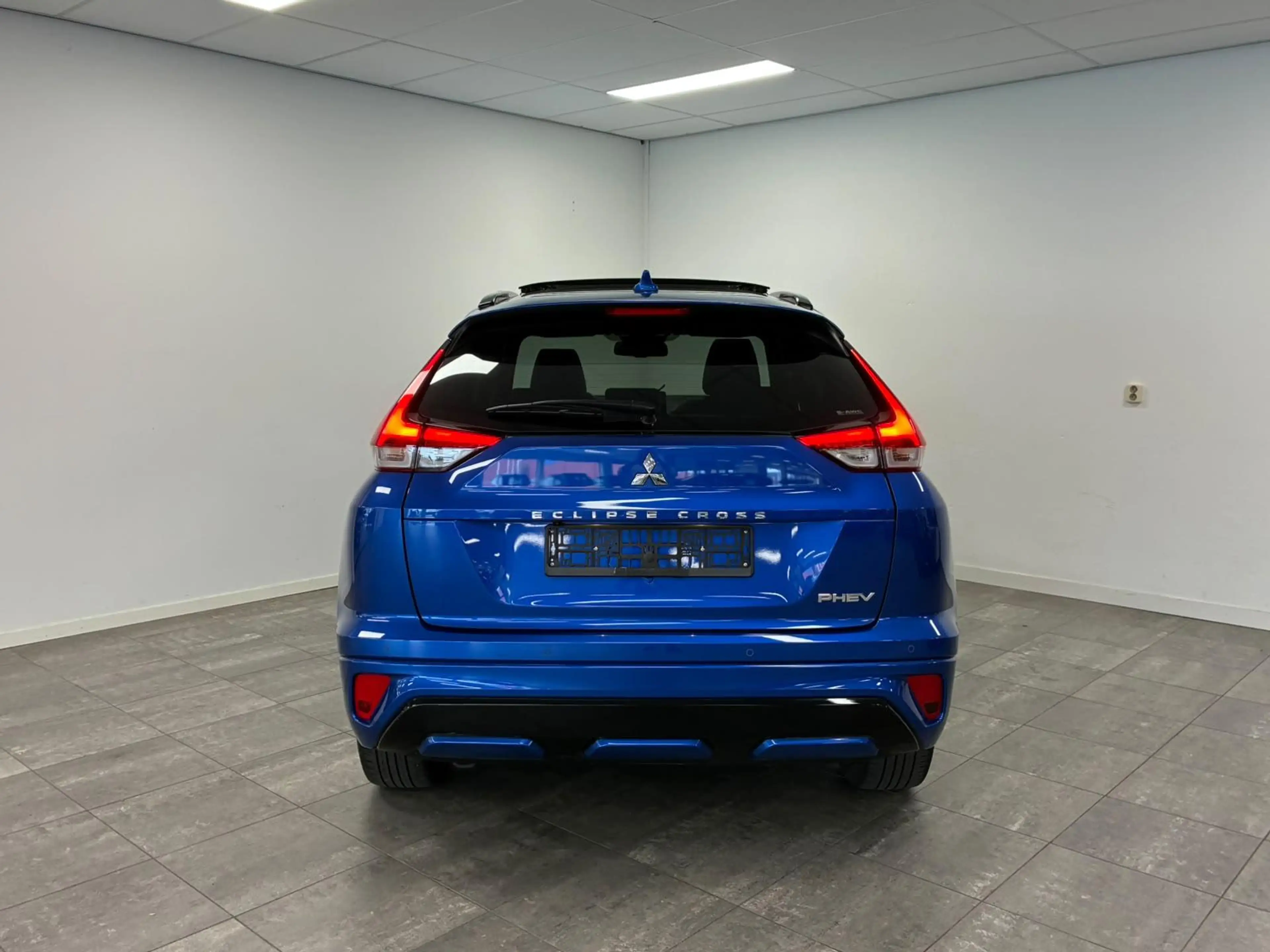 Mitsubishi Eclipse Cross 2.4 PHEV Instyle | Panoramadak | Leder | 360º Came — photo 19
