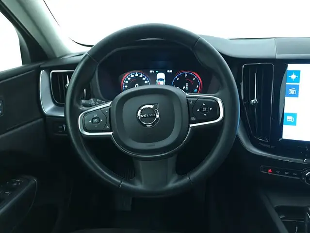 Volvo XC60 view 11