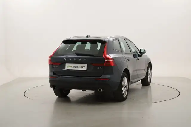 Volvo XC60 view 5
