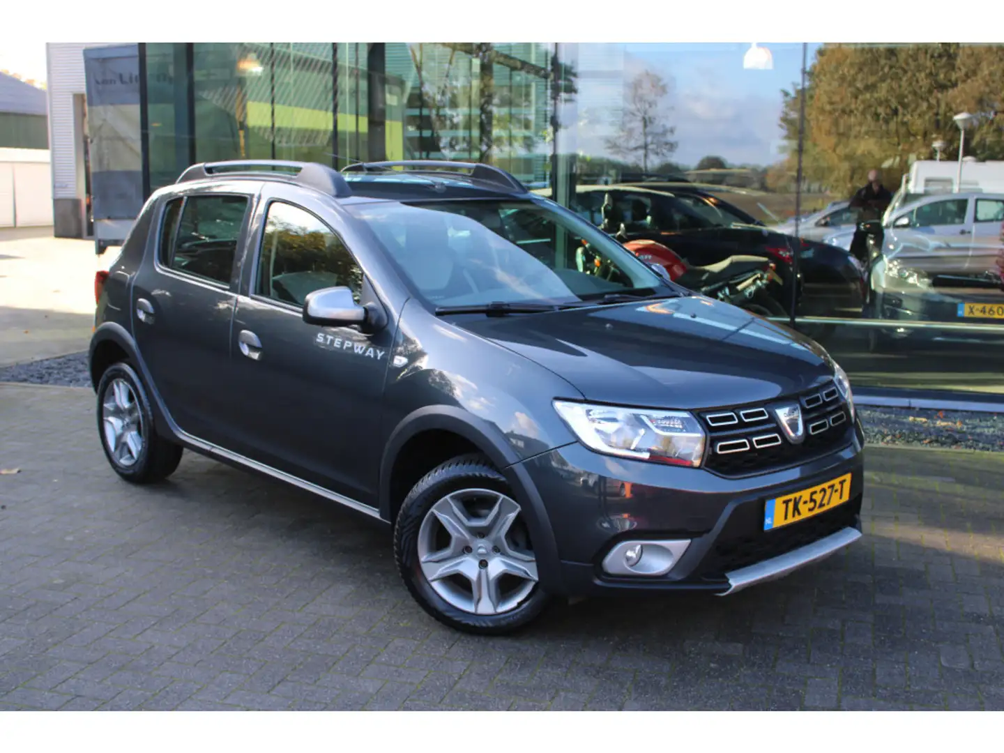 Dacia Sandero 0.9 TCe Stepway Laureate Gris - 1