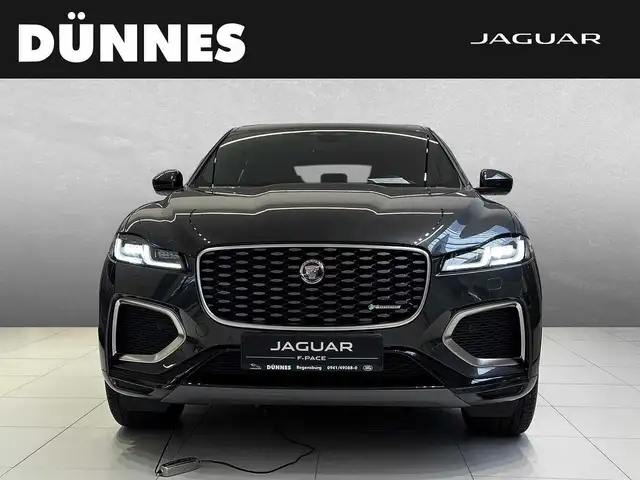Jaguar F-Pace view 8