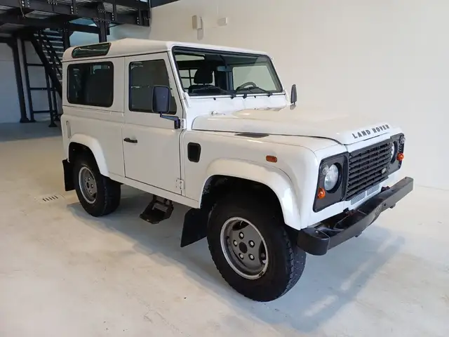 Land Rover Defender Defender VI 2007 90 90 2.4 td N1