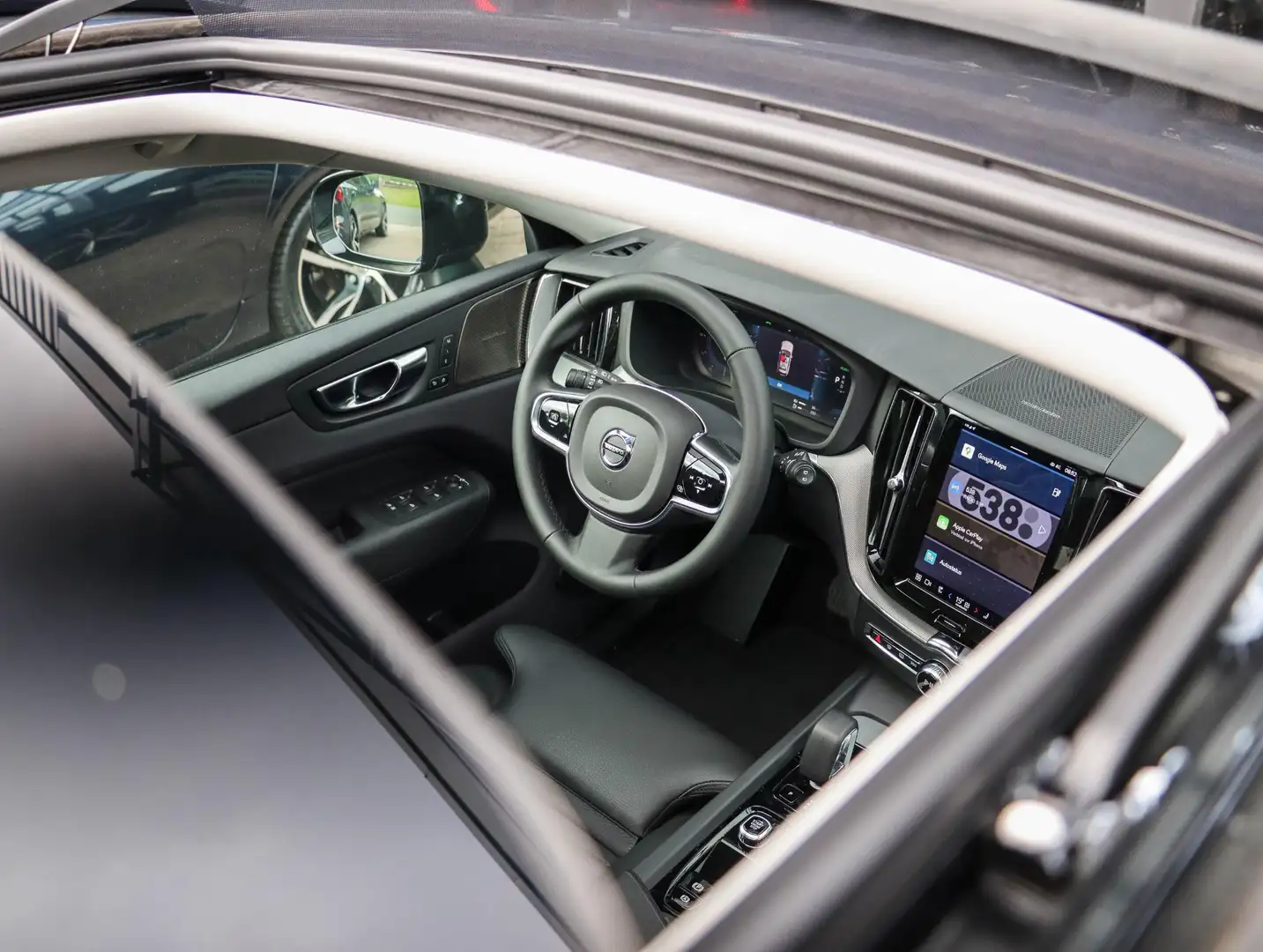 Volvo XC60 T6 Plug-in hybrid AWD Plus Dark 350PK | 21'' | 360 Blu/Azzurro - 2