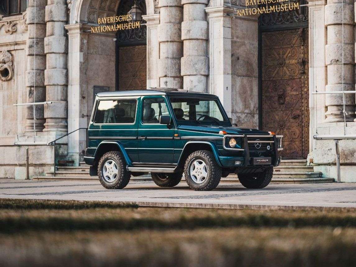 Second hand Mercedes Benz G-Class 320