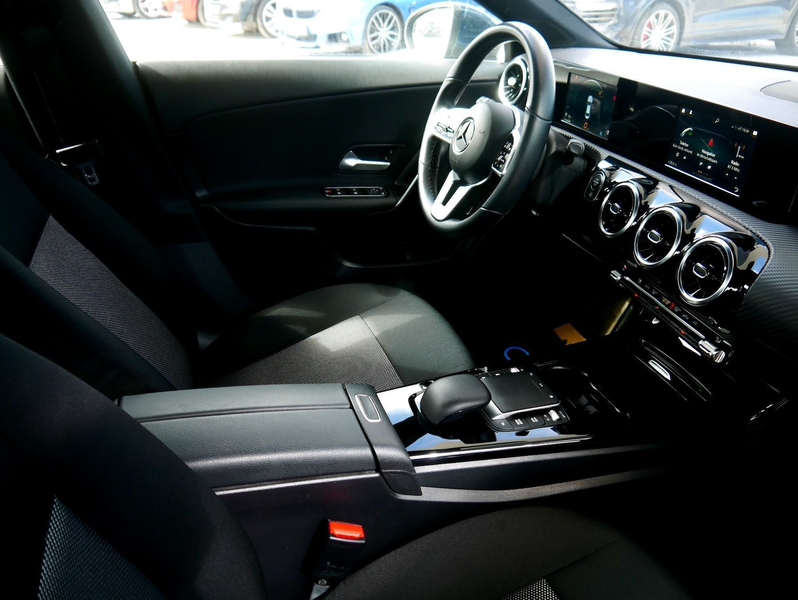 Mercedes-Benz CLA 180 OPF Aut. — photo 13