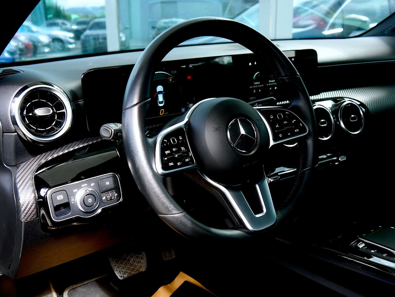 Mercedes-Benz CLA 180 OPF Aut. — photo 11