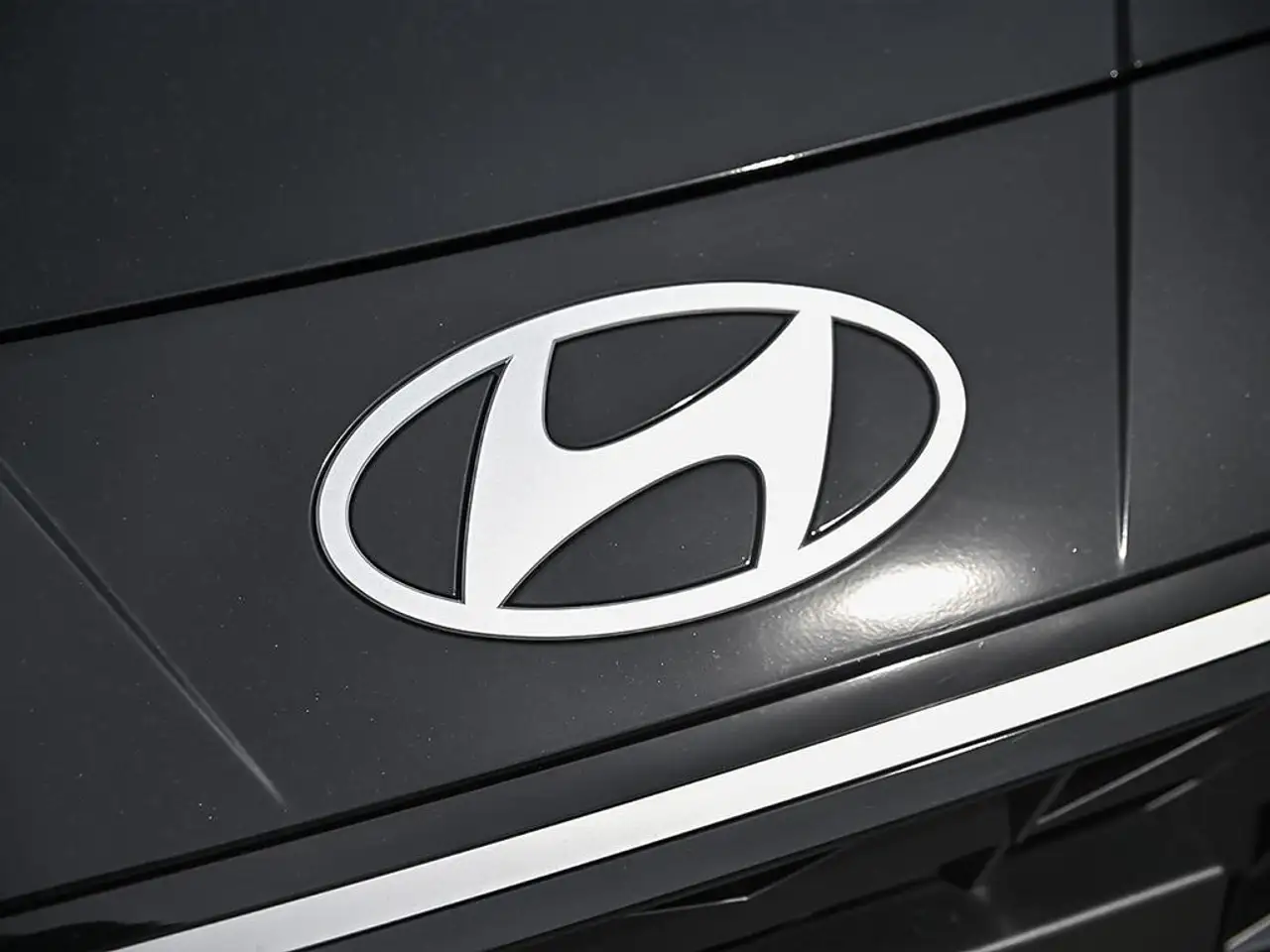 Hyundai ELANTRA photo Hyundai ELANTRA