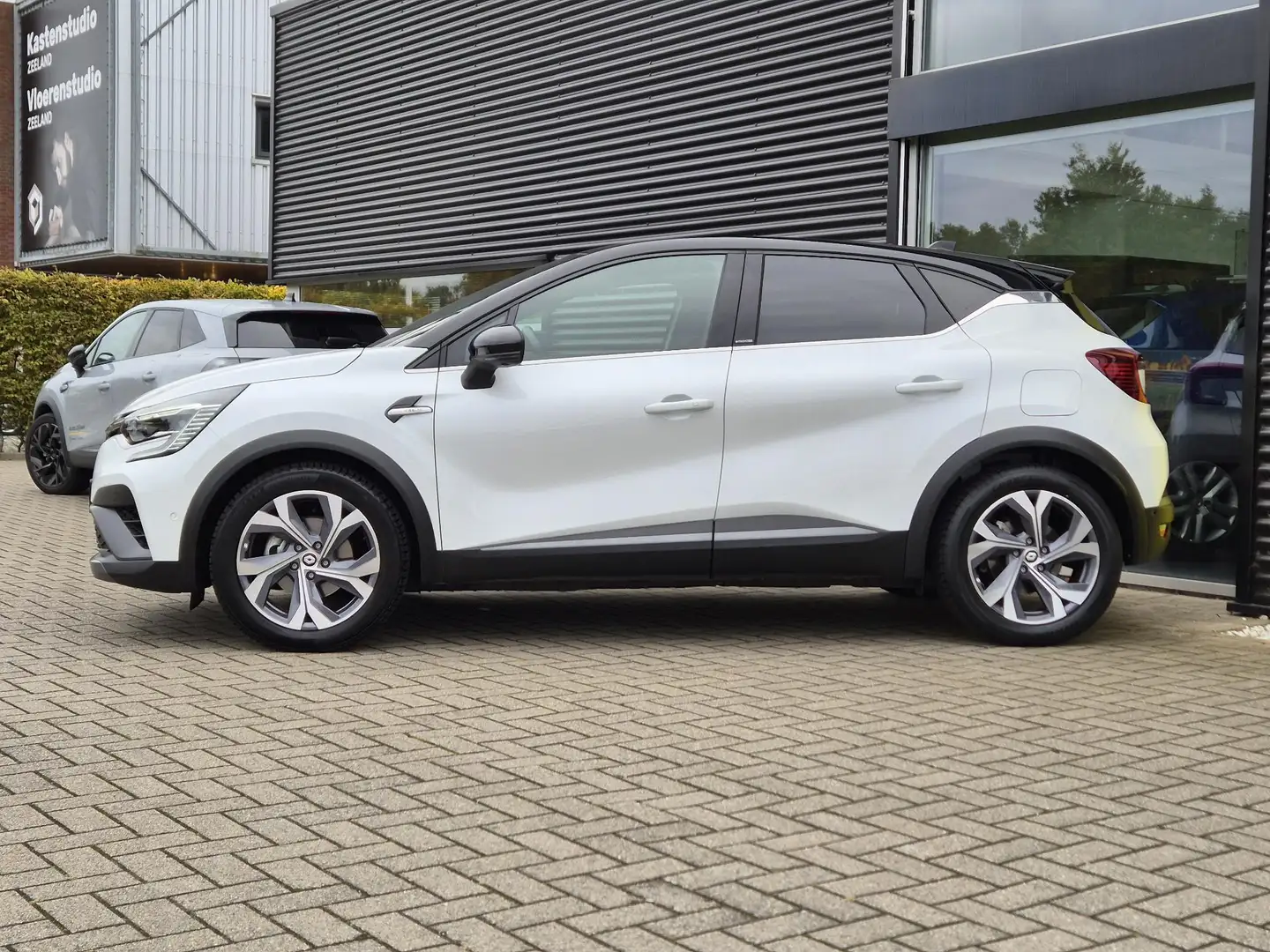 Renault Captur 1.6 E-Tech Plug-in Hybrid 160 R.S. Line BOSE audio Wit - 2