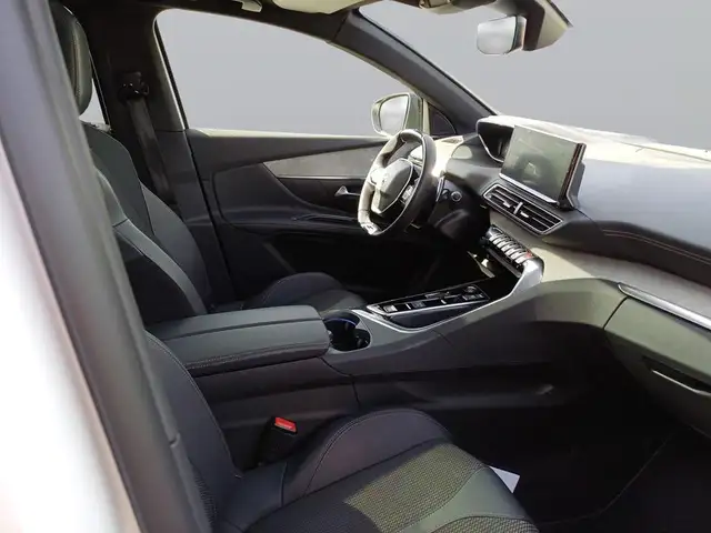 Peugeot 5008 view 11