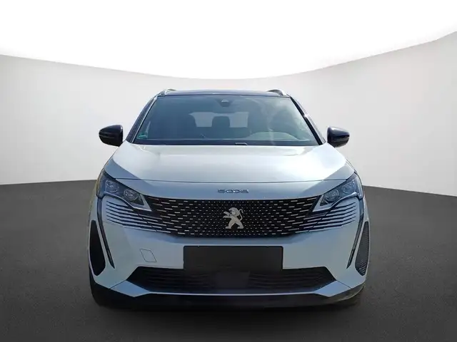 Peugeot 5008 view 2