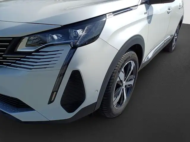 Peugeot 5008 view 9
