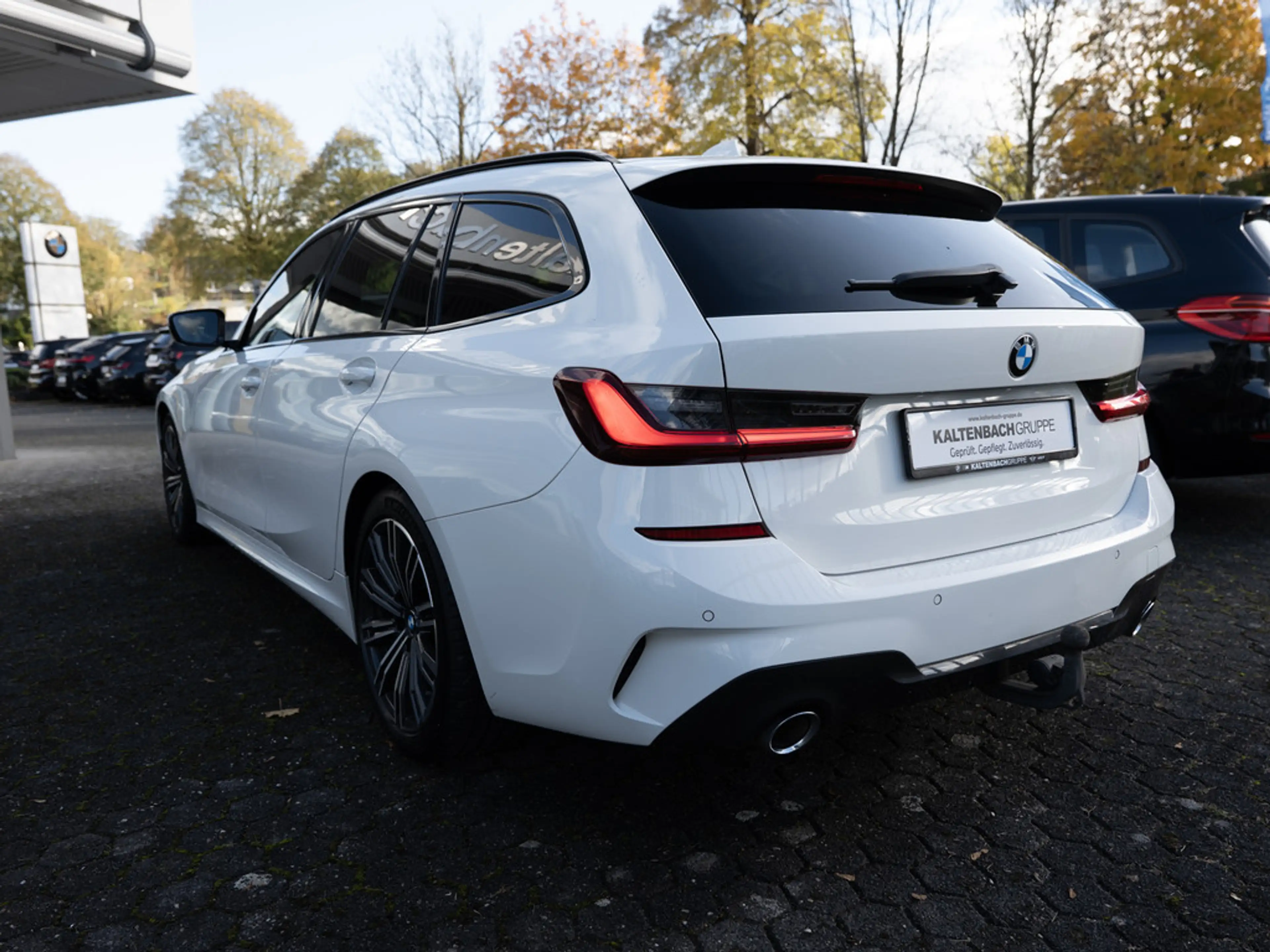 BMW 320 d Touring M-Sport AHK LED NAVI SHZ PDC — photo 7