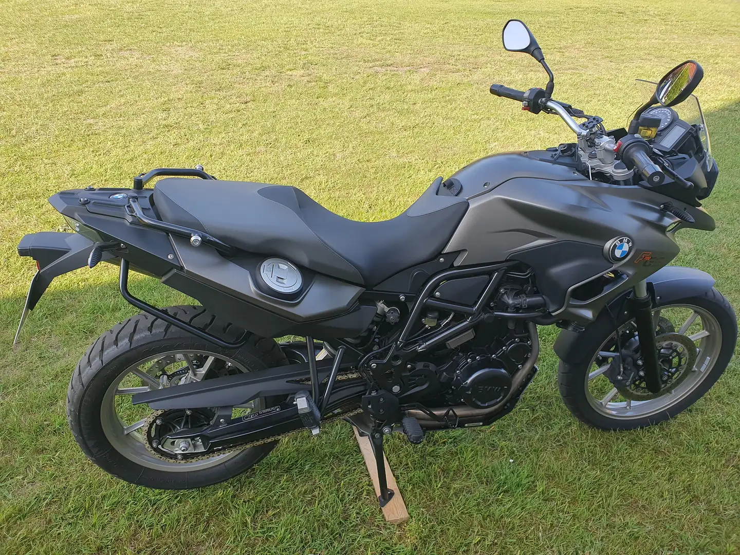 BMW F 700 GS Bronzová - 1
