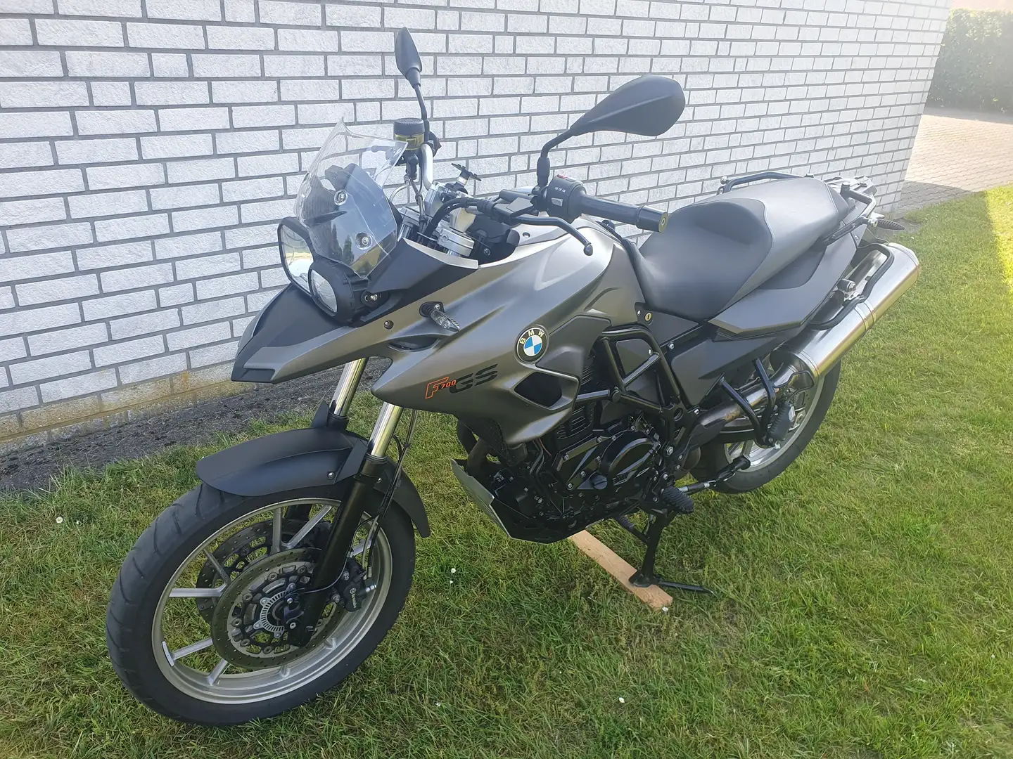 BMW F 700 GS Bronzová - 2
