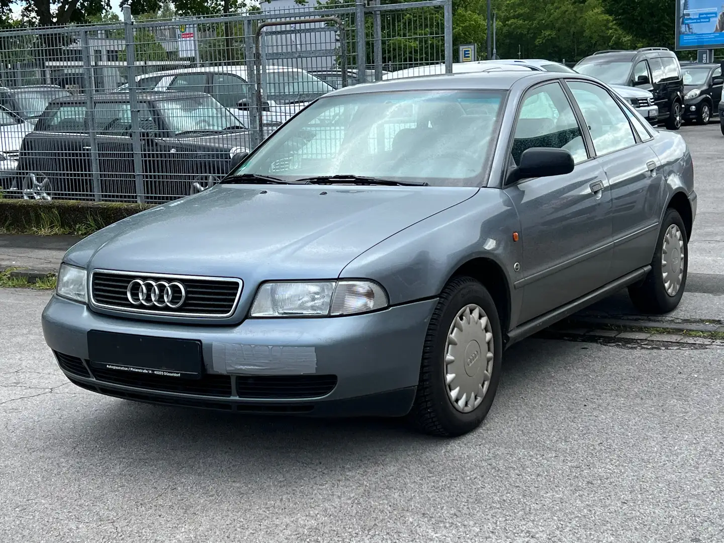 Audi A4 1.6 KLIMAANLAGE 2.HAND TÜV AU BIS 07-2025 Szürke - 1