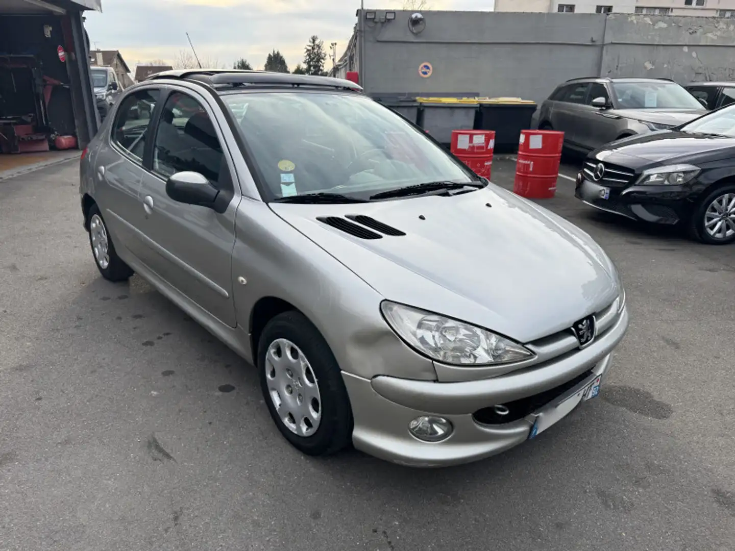Peugeot 206 1.4 16V STYLE 5P TOIT OUVRANT PANORAMIQUE Gris - 2