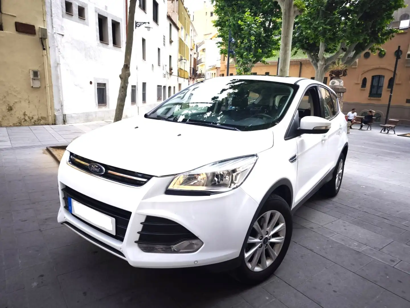 Ford Kuga 1.5 EcoB. Auto S&S Titanium 4x2 150 Bianco - 1