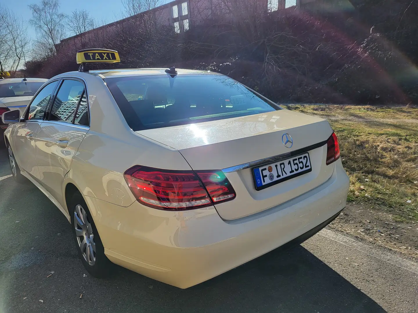 Mercedes-Benz E 200 E-Klasse Diesel CDI DPF BlueEFFICIENCY Automatik E Galben - 2