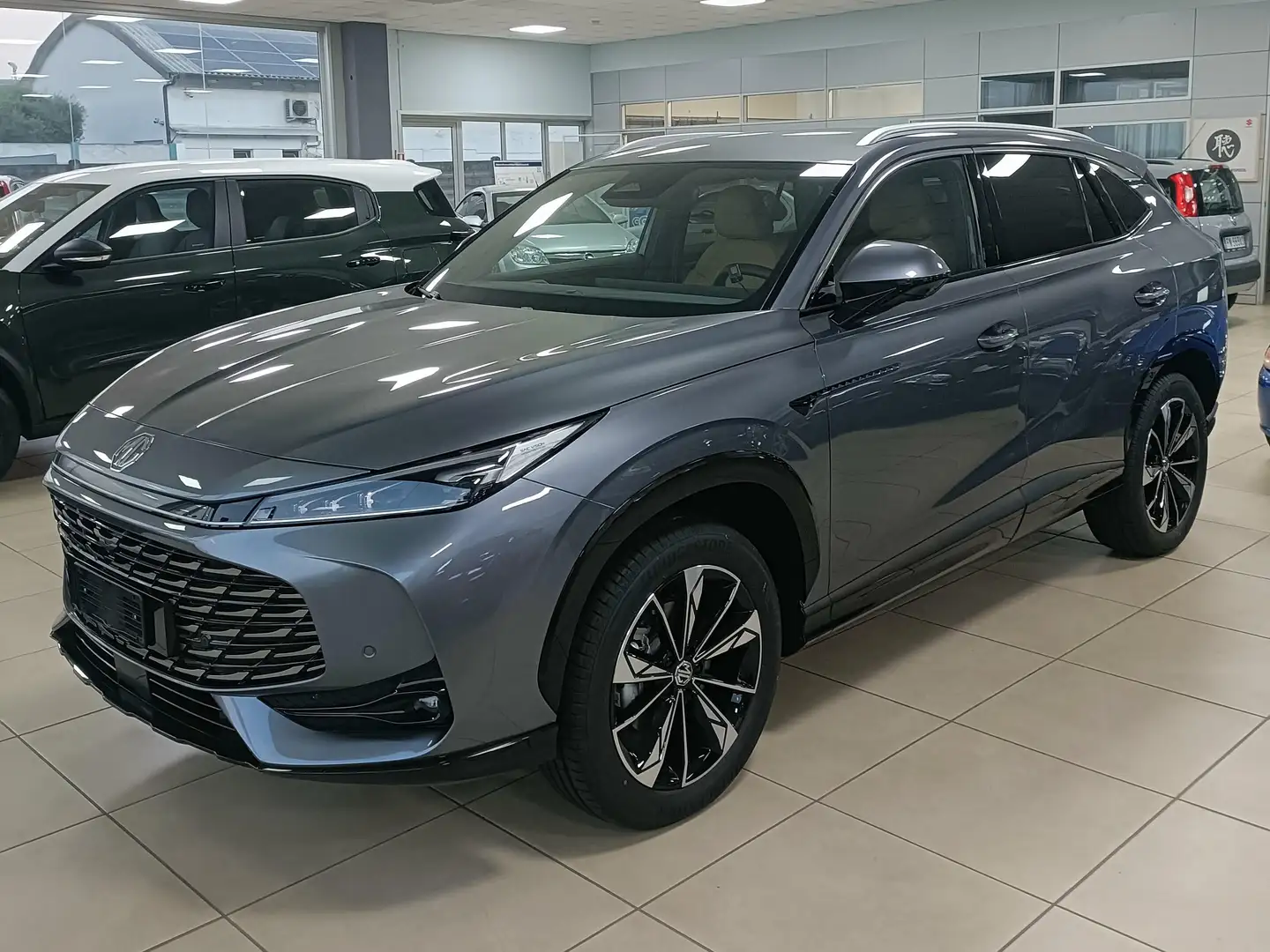 MG HS 1.5 t Luxury auto Grigio - 2