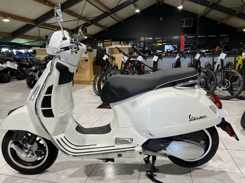 Vespa GTS Super 310 - foto 4