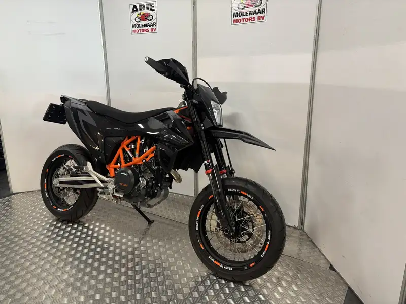 KTM 690 SMC R - foto 2