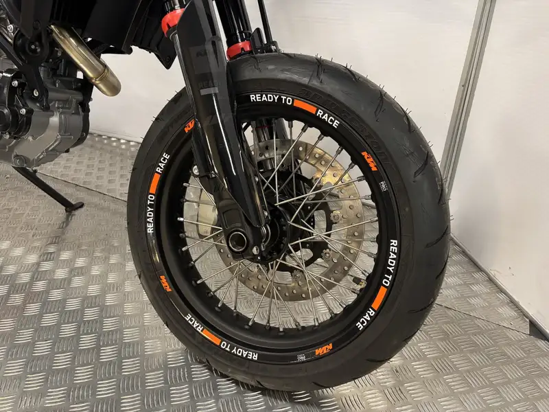 KTM 690 SMC R - foto 3