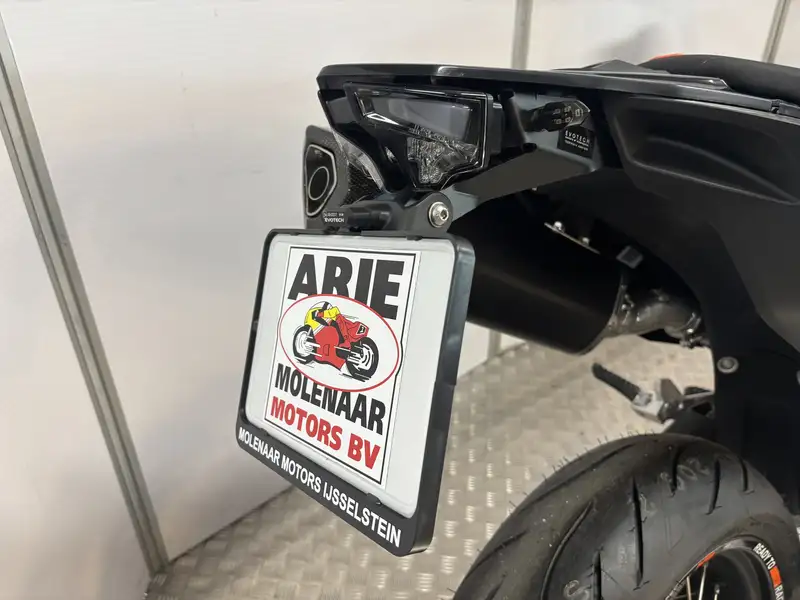 KTM 690 SMC R - foto 8