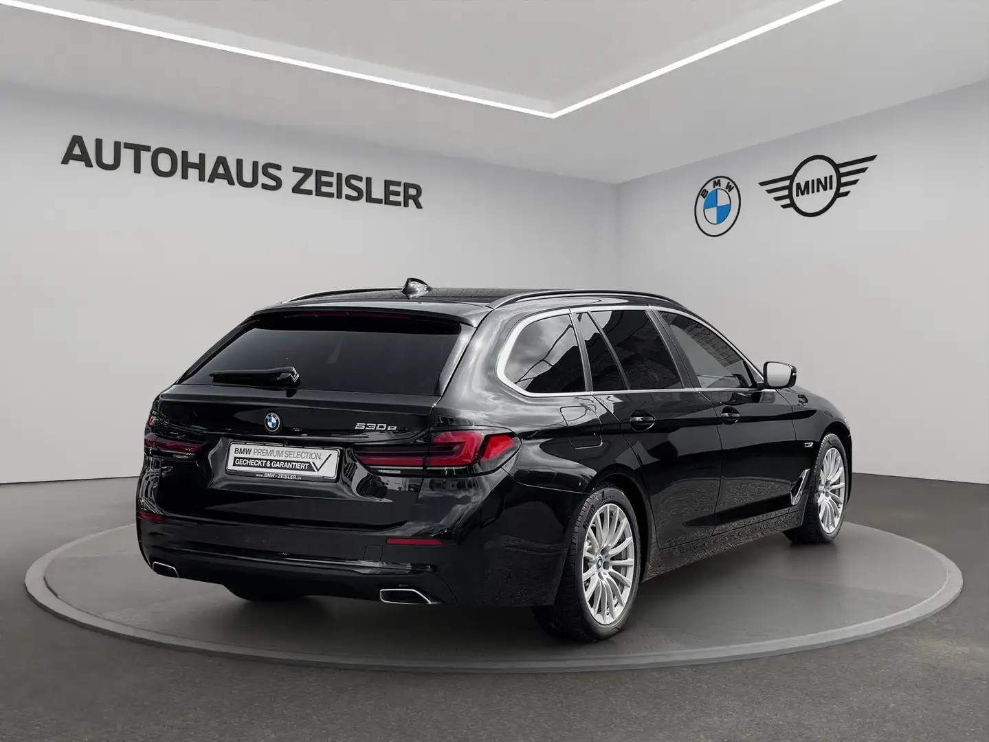 BMW 530 e Touring Komfortsitze Head-UP UPE 81.680,-- Schwarz - 2