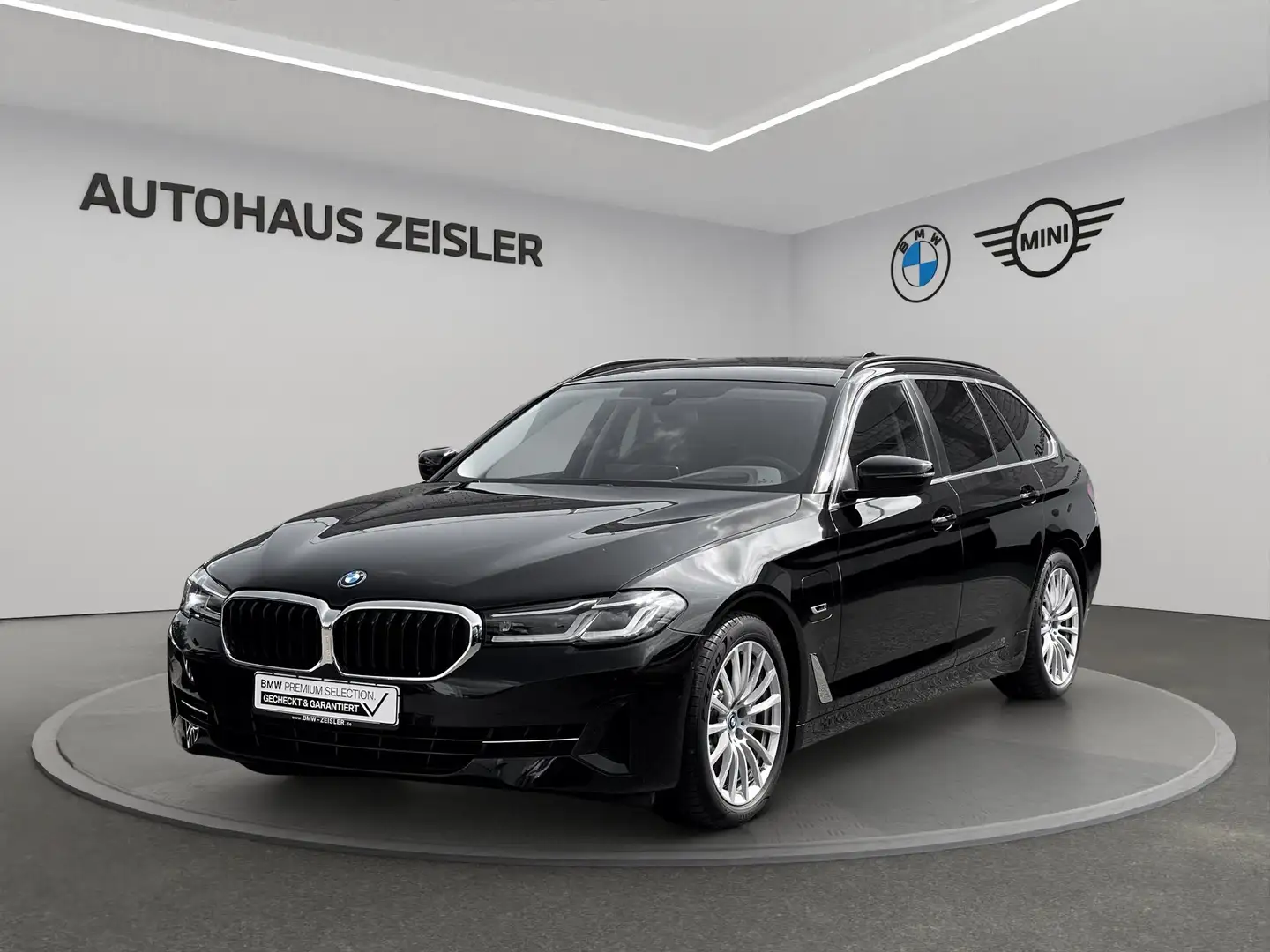 BMW 530 e Touring Komfortsitze Head-UP UPE 81.680,-- Schwarz - 1