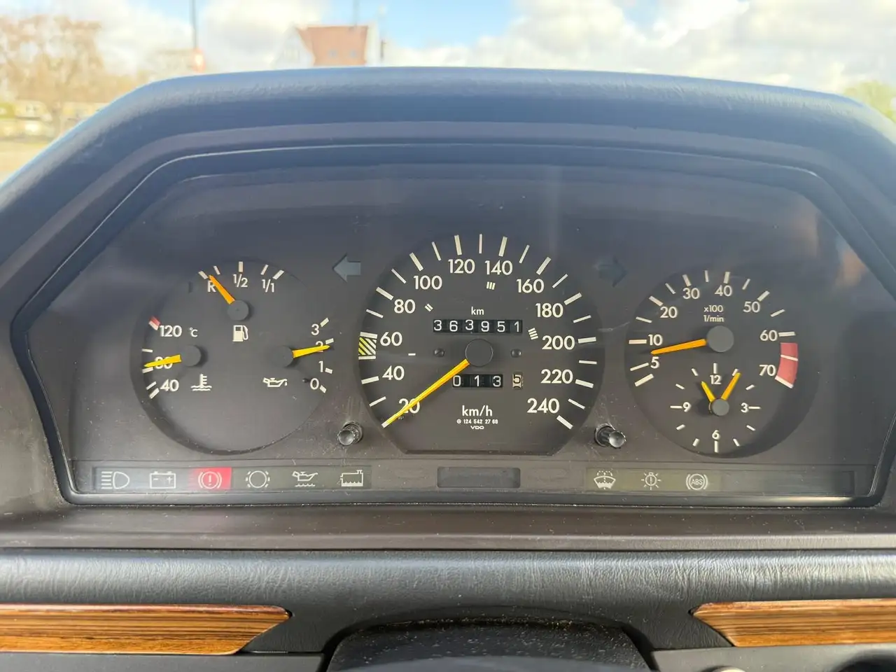 Mercedes-Benz Baureihe 124 260 E (124.026), foto 9