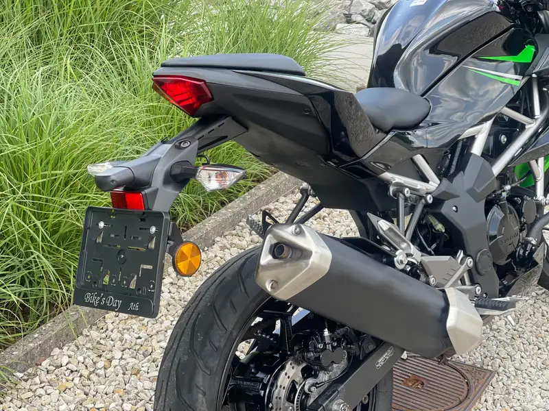 Kawasaki Z 125 - foto 8