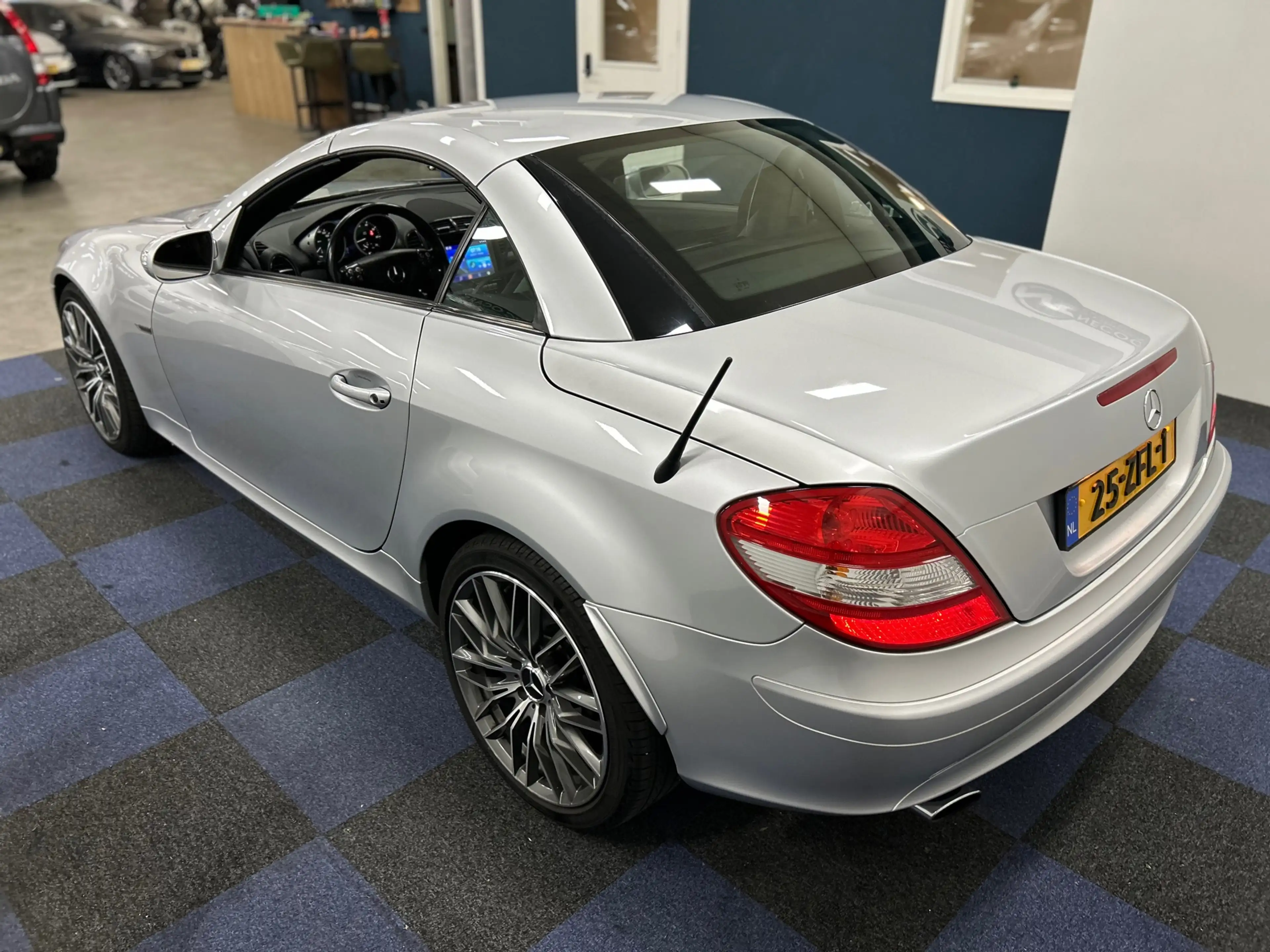 Mercedes-Benz SLK 200 K. Edition / DEALER ONDERHOUDEN / SUPER NETJES / B — photo 19